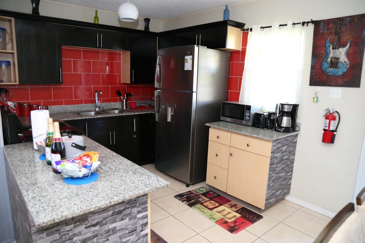 The Oasis I, Portmore Country Club Экстерьер фото