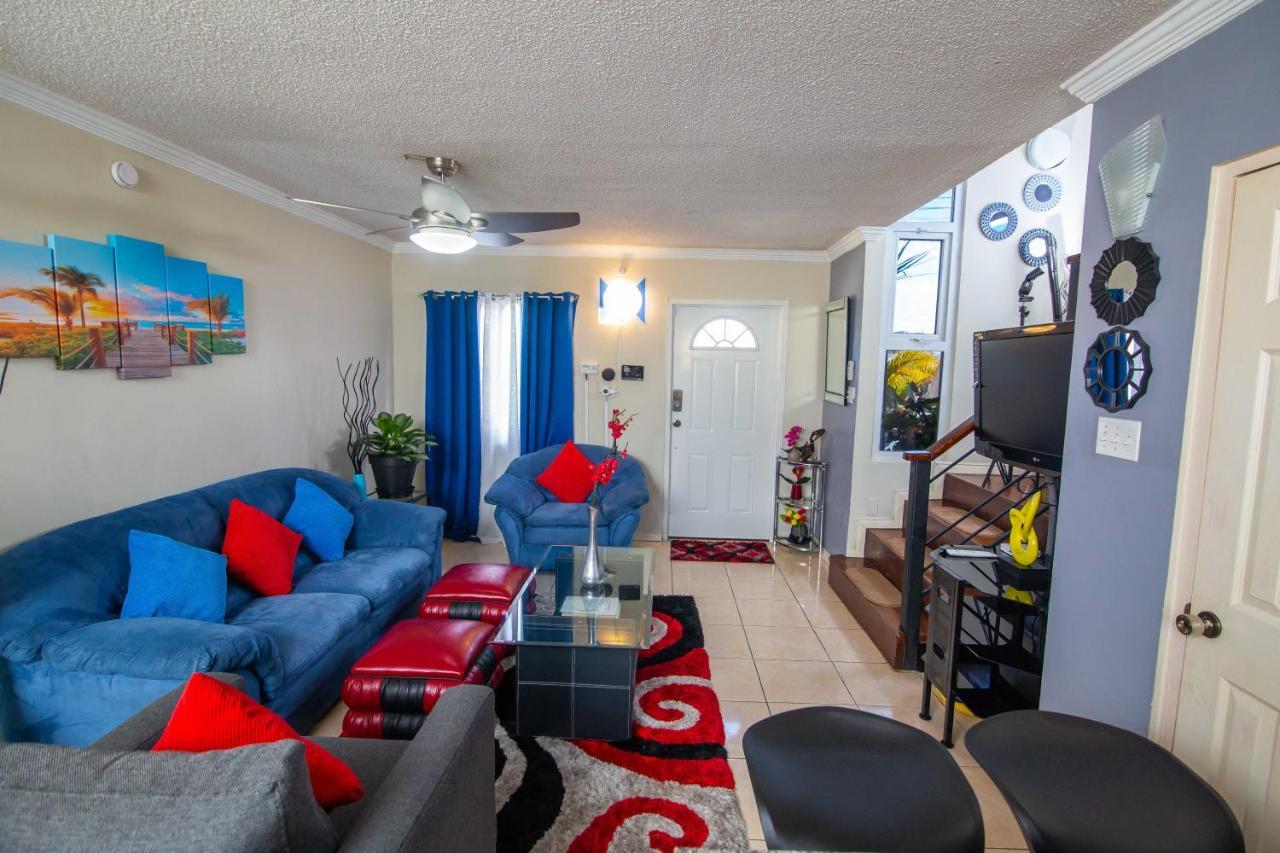 The Oasis I, Portmore Country Club Экстерьер фото
